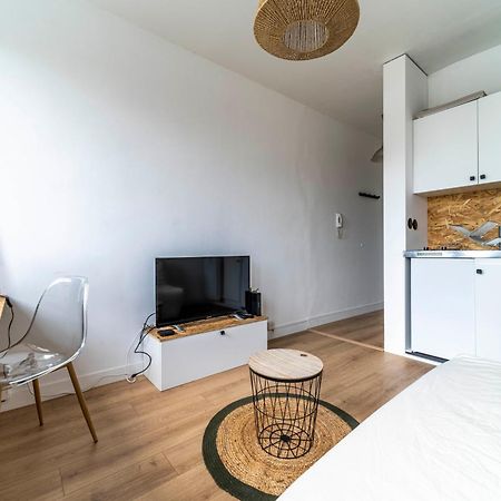 Studio Chaleureux Avec Aquarium Apartment Marcq-en-Baroeul Bagian luar foto